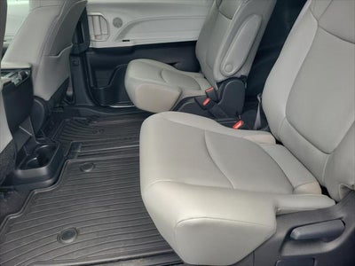 2025 Toyota Sienna XLE