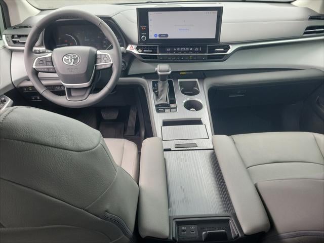 2025 Toyota Sienna XLE
