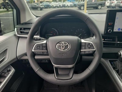 2025 Toyota Sienna XLE