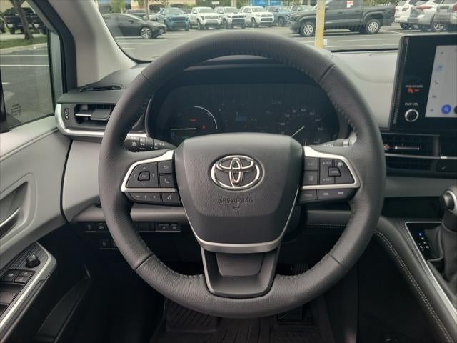2025 Toyota Sienna XLE