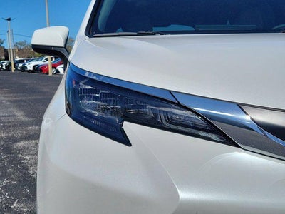 2025 Toyota Sienna XLE