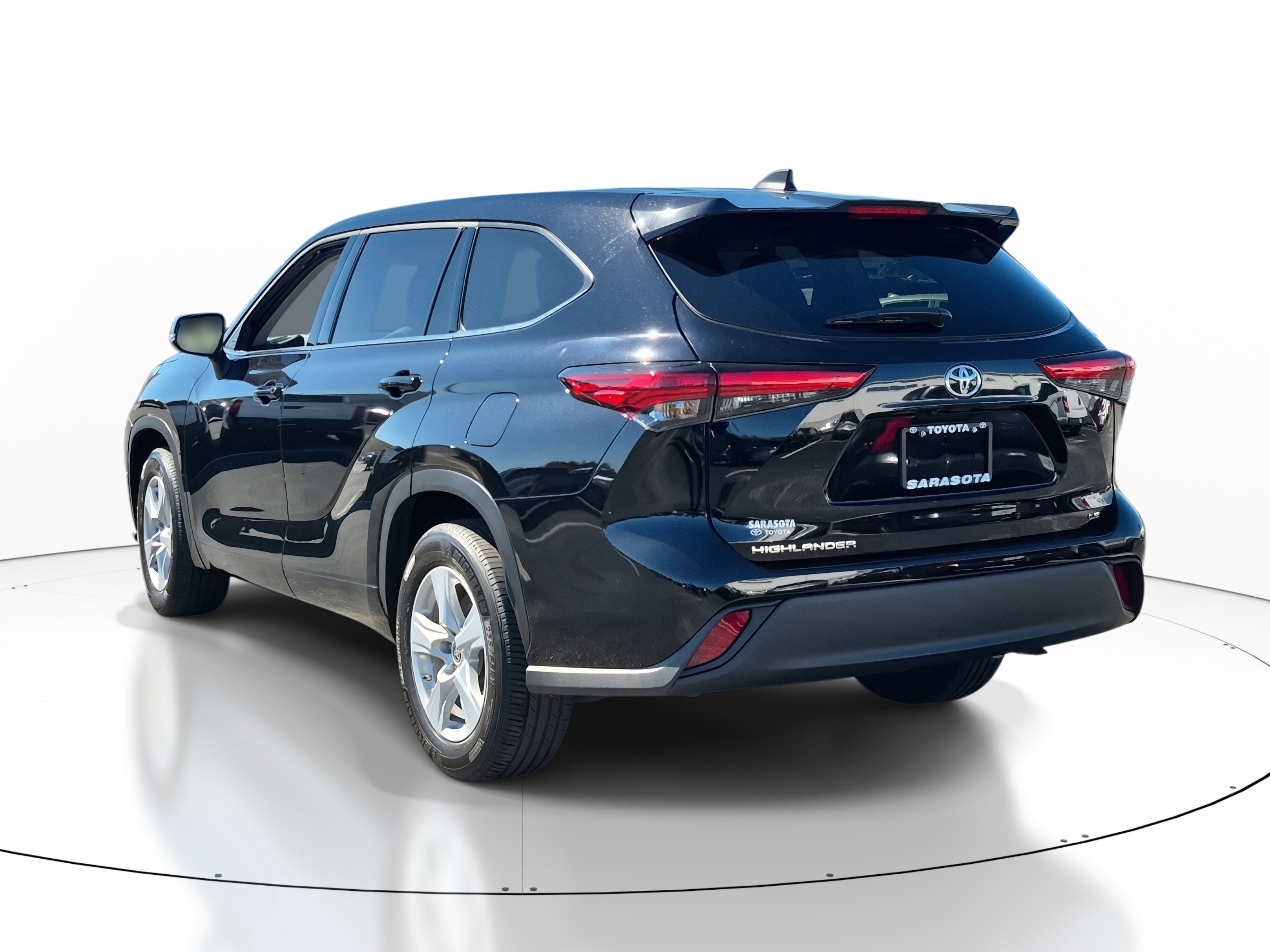 2022 Toyota Highlander LE