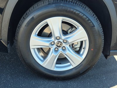 2022 Toyota Highlander LE