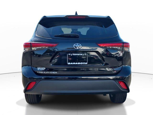 2022 Toyota Highlander LE