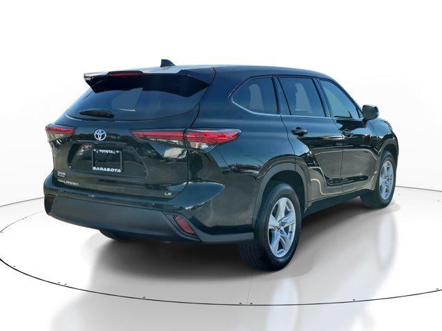 2022 Toyota Highlander LE