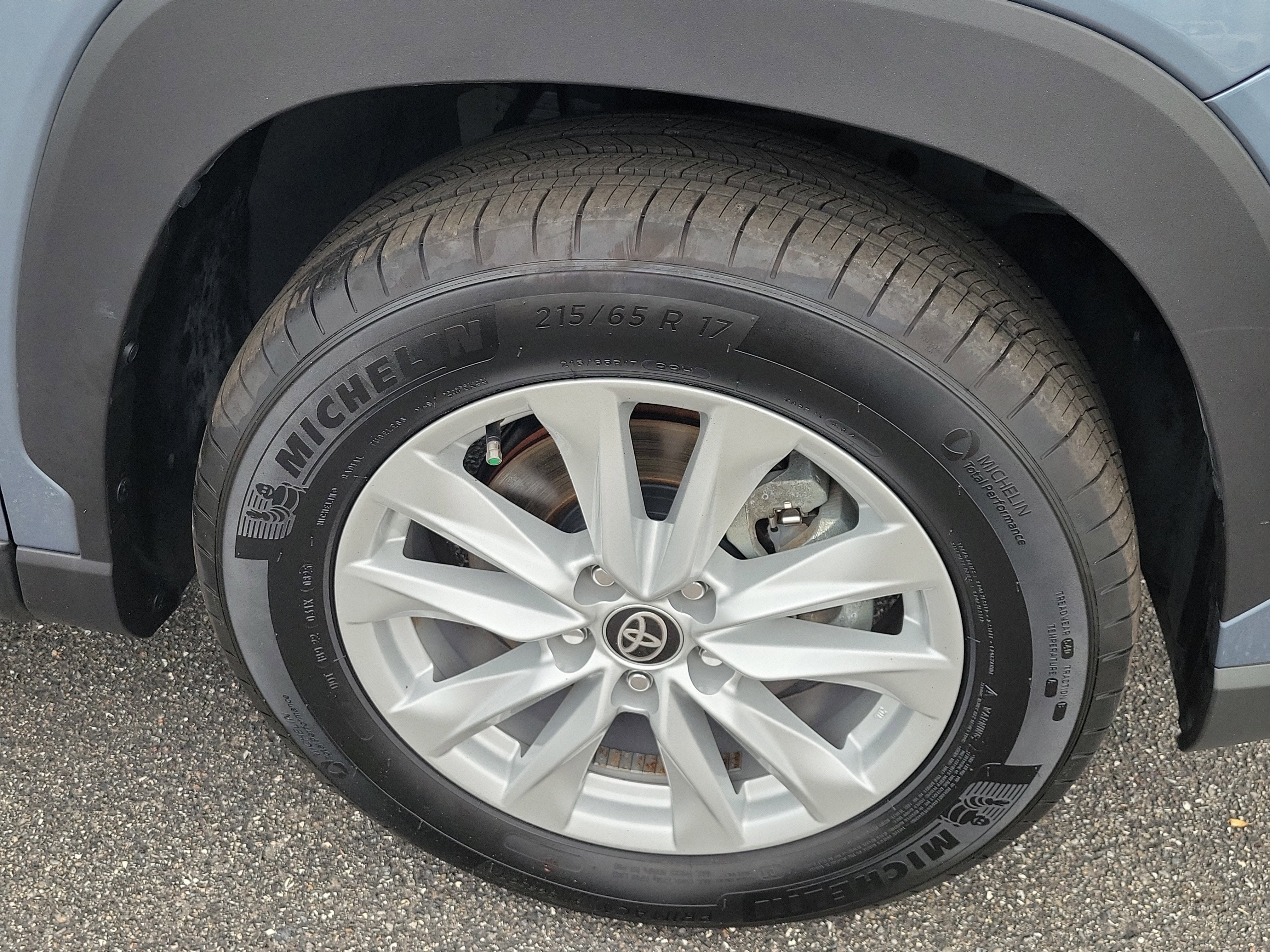 2025 Toyota Corolla Cross LE