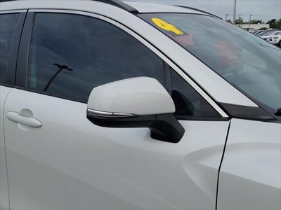 2024 Toyota Corolla Cross Hybrid XSE
