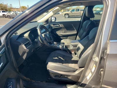 2023 Mitsubishi Outlander SE