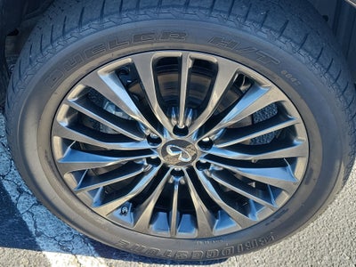 2023 INFINITI QX80 LUXE