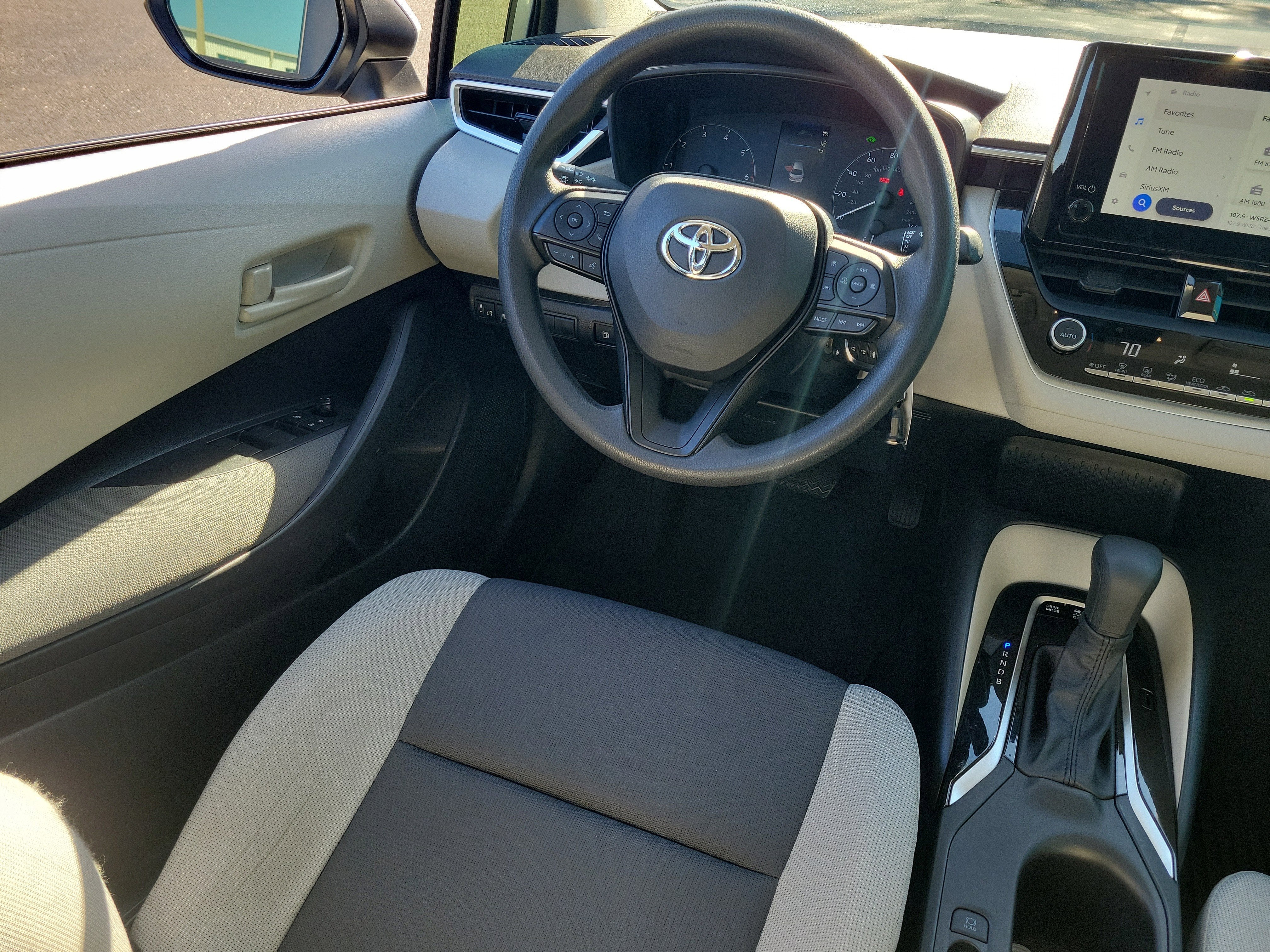 2025 Toyota Corolla Hybrid LE