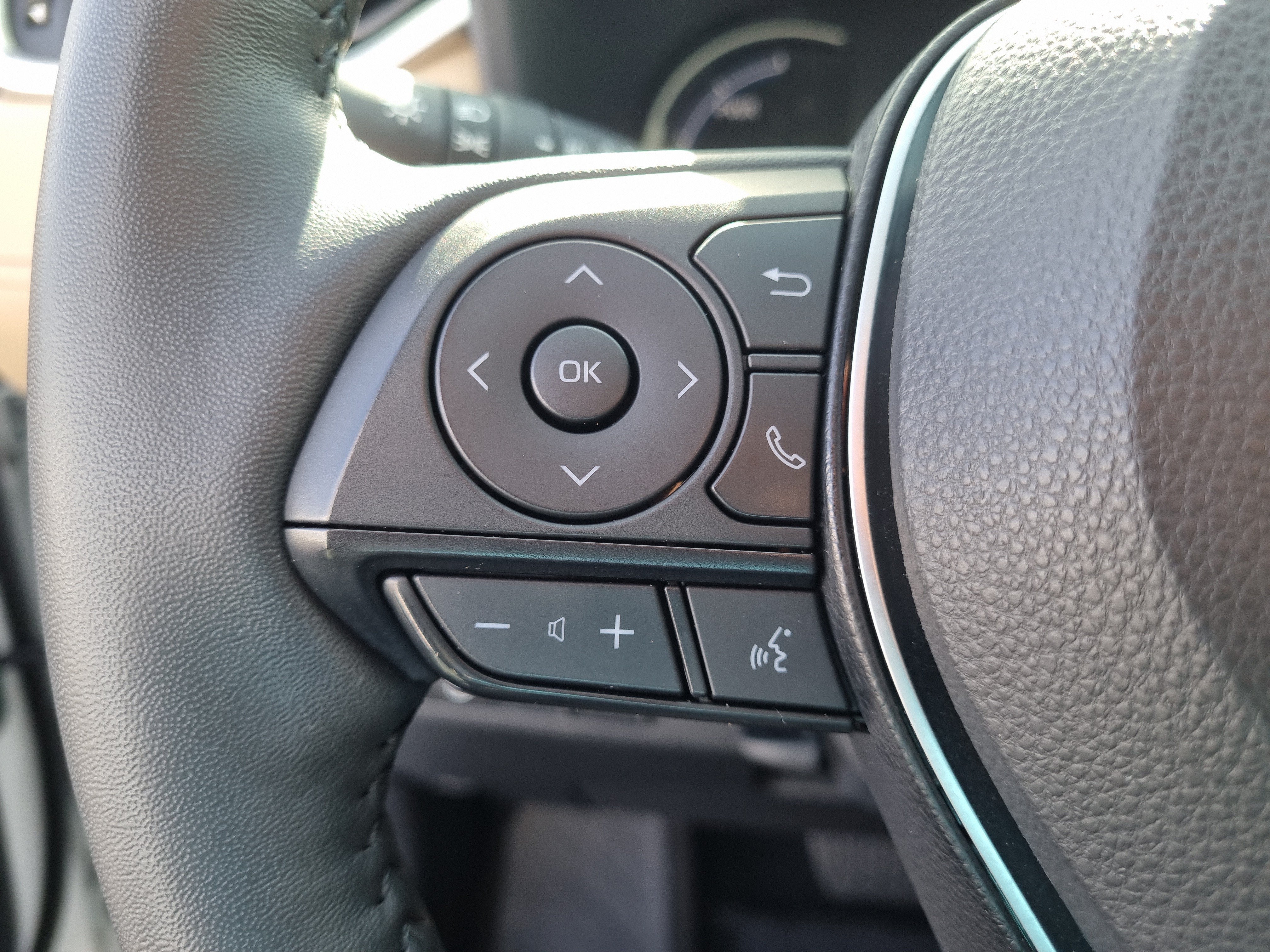2025 Toyota RAV4 Hybrid XLE Premium