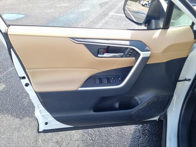 2025 Toyota RAV4 Hybrid XLE Premium