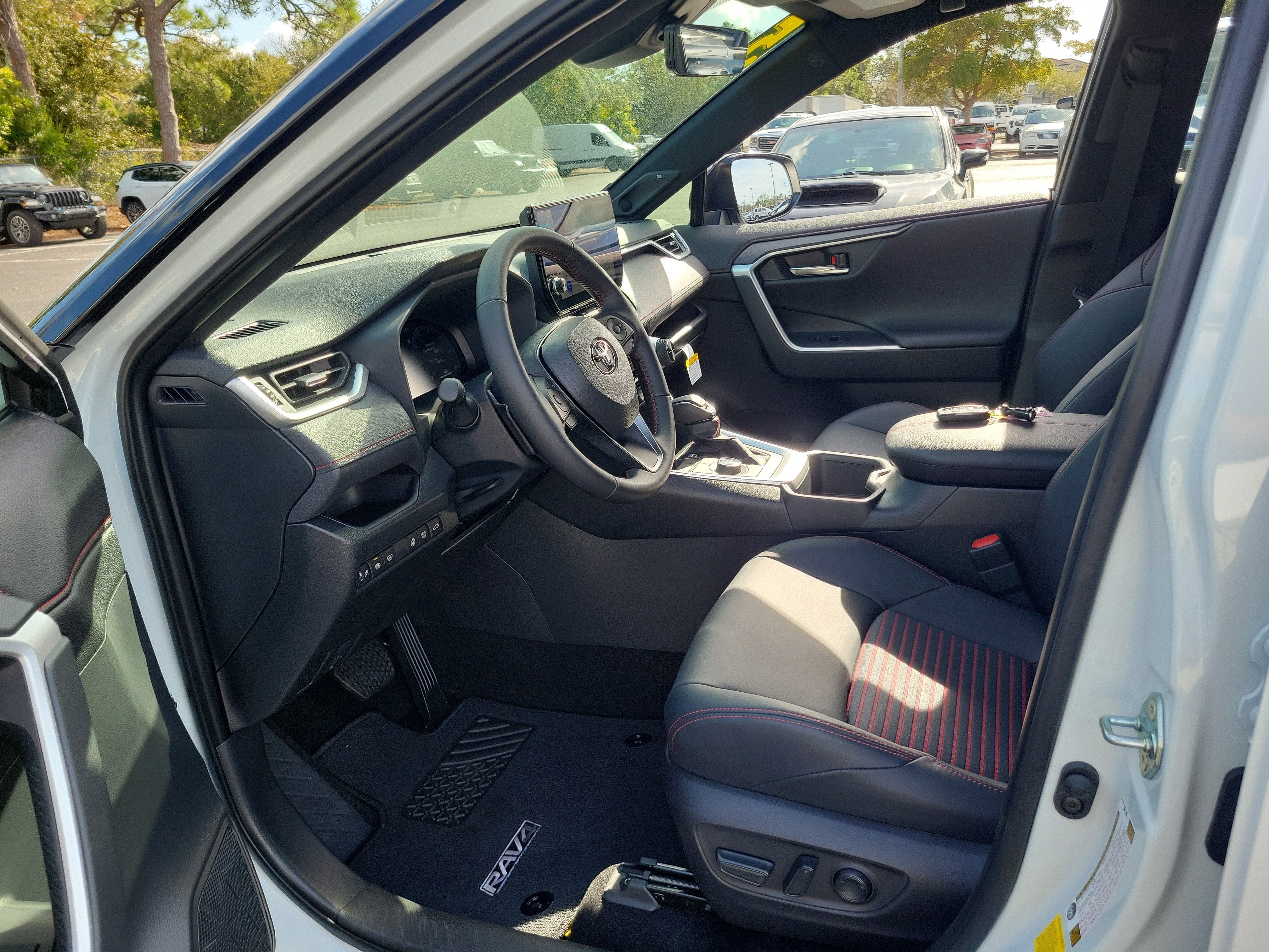 2025 Toyota RAV4 Plug-In Hybrid XSE