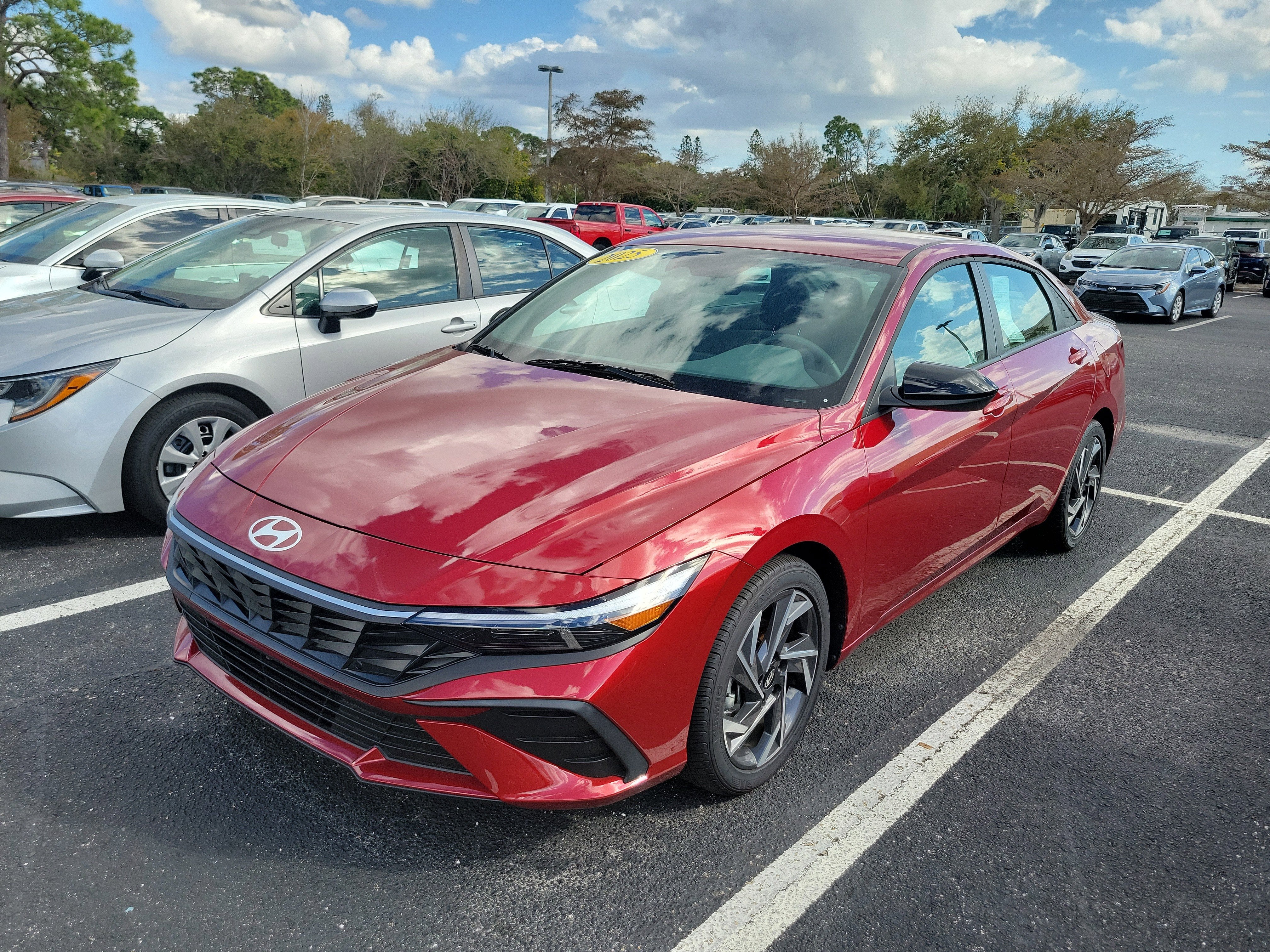 2025 Hyundai Elantra SEL Sport