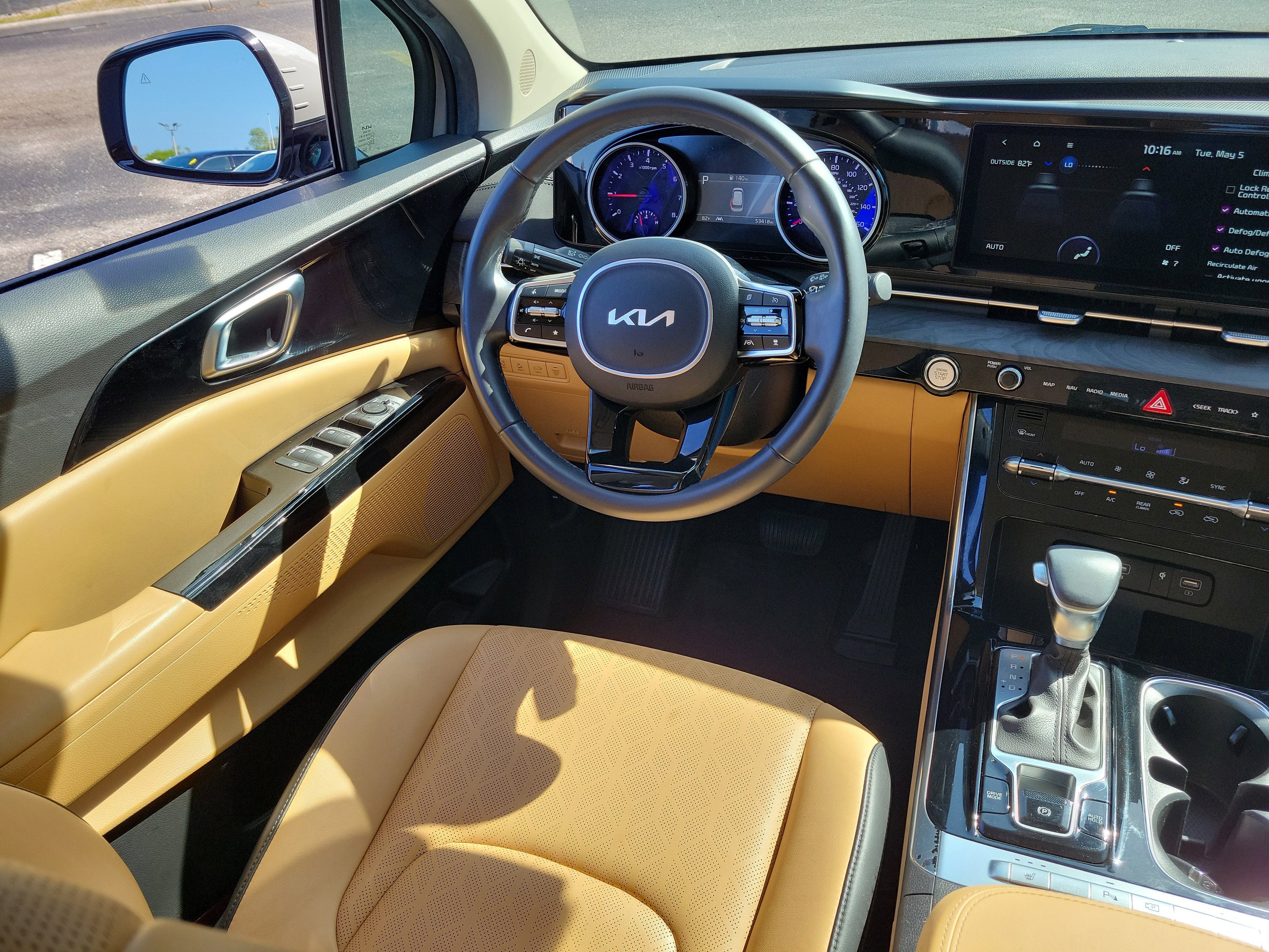 2024 Kia Carnival EX
