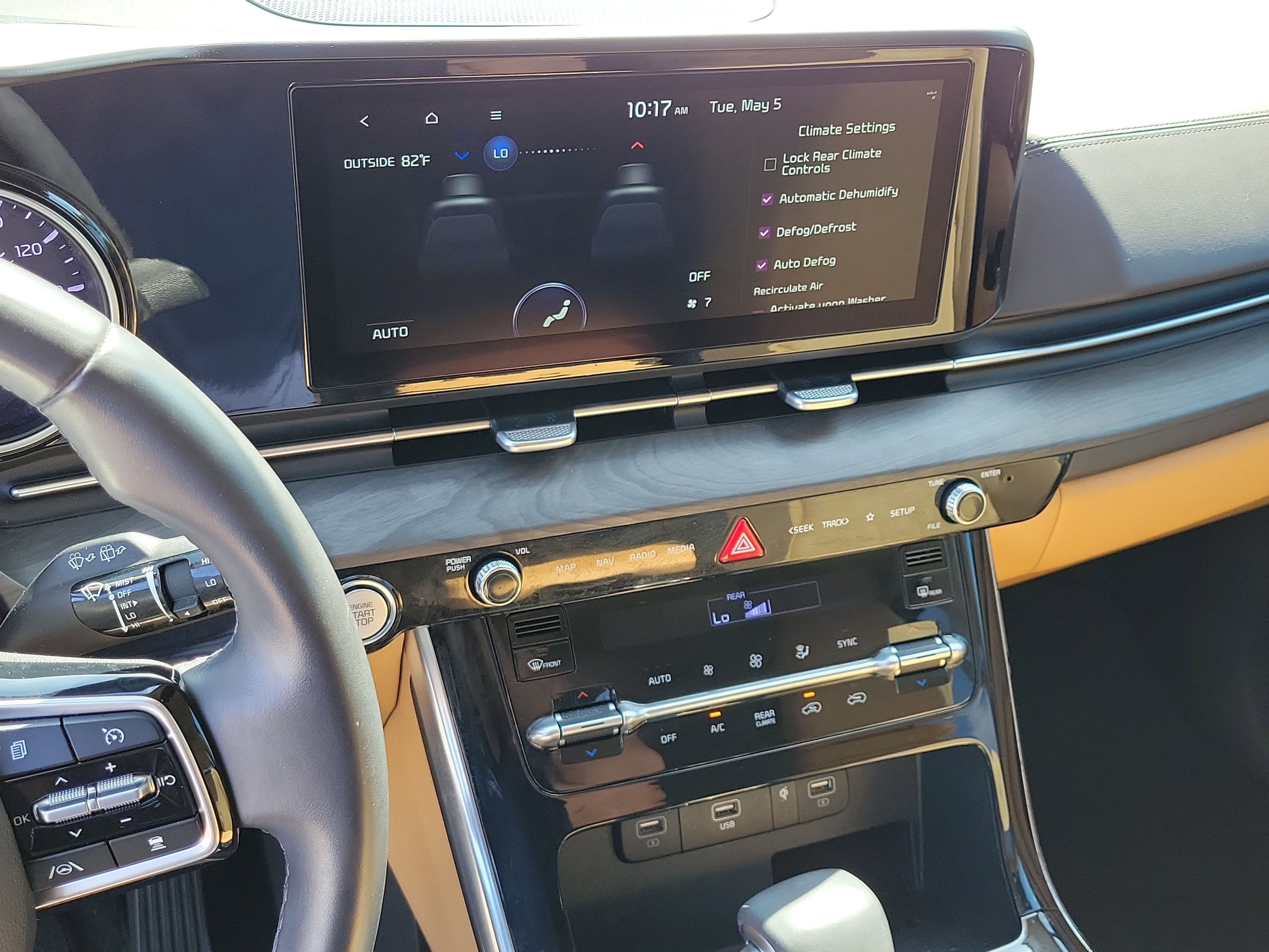 2024 Kia Carnival EX