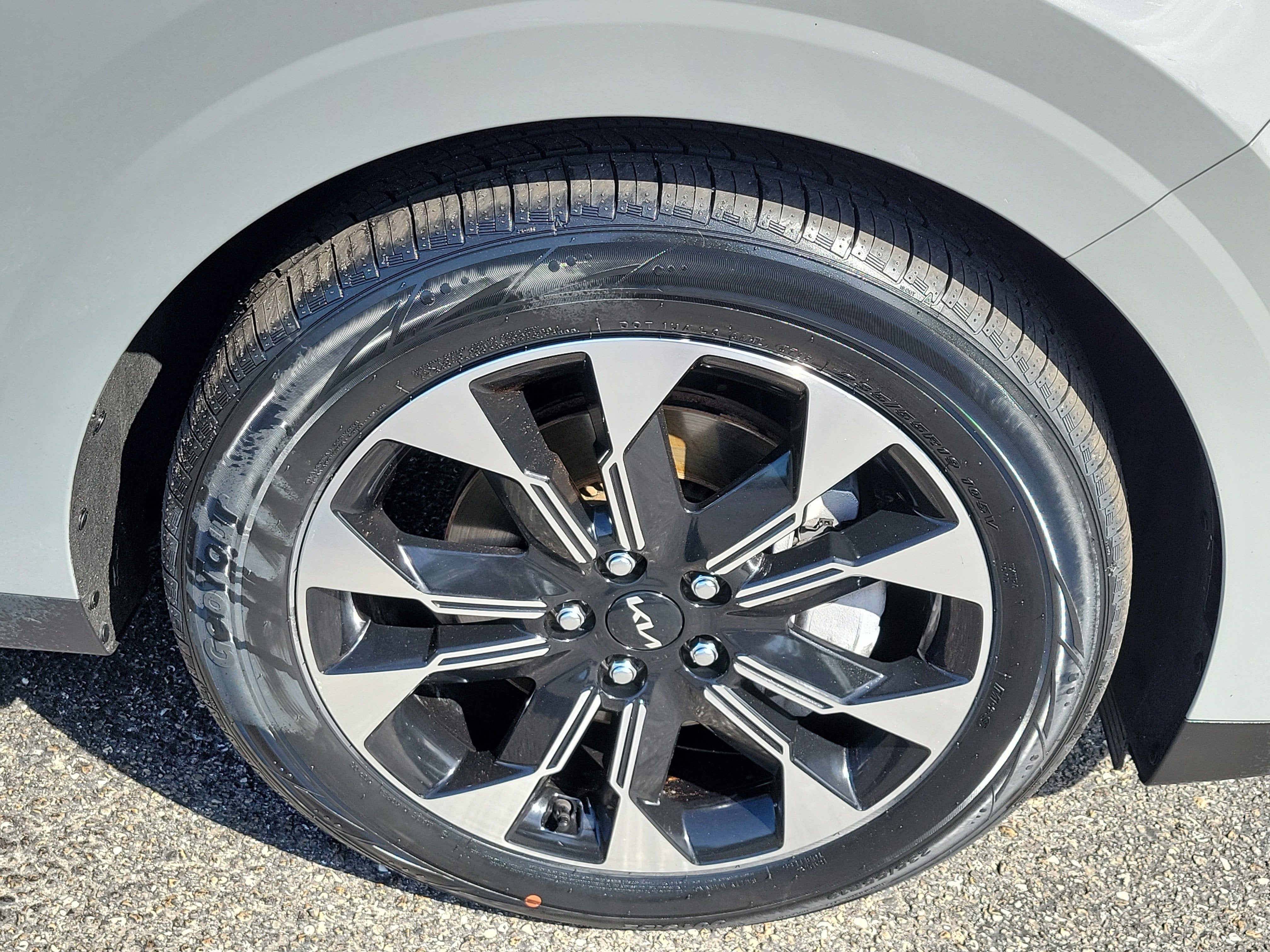 2024 Kia Carnival EX