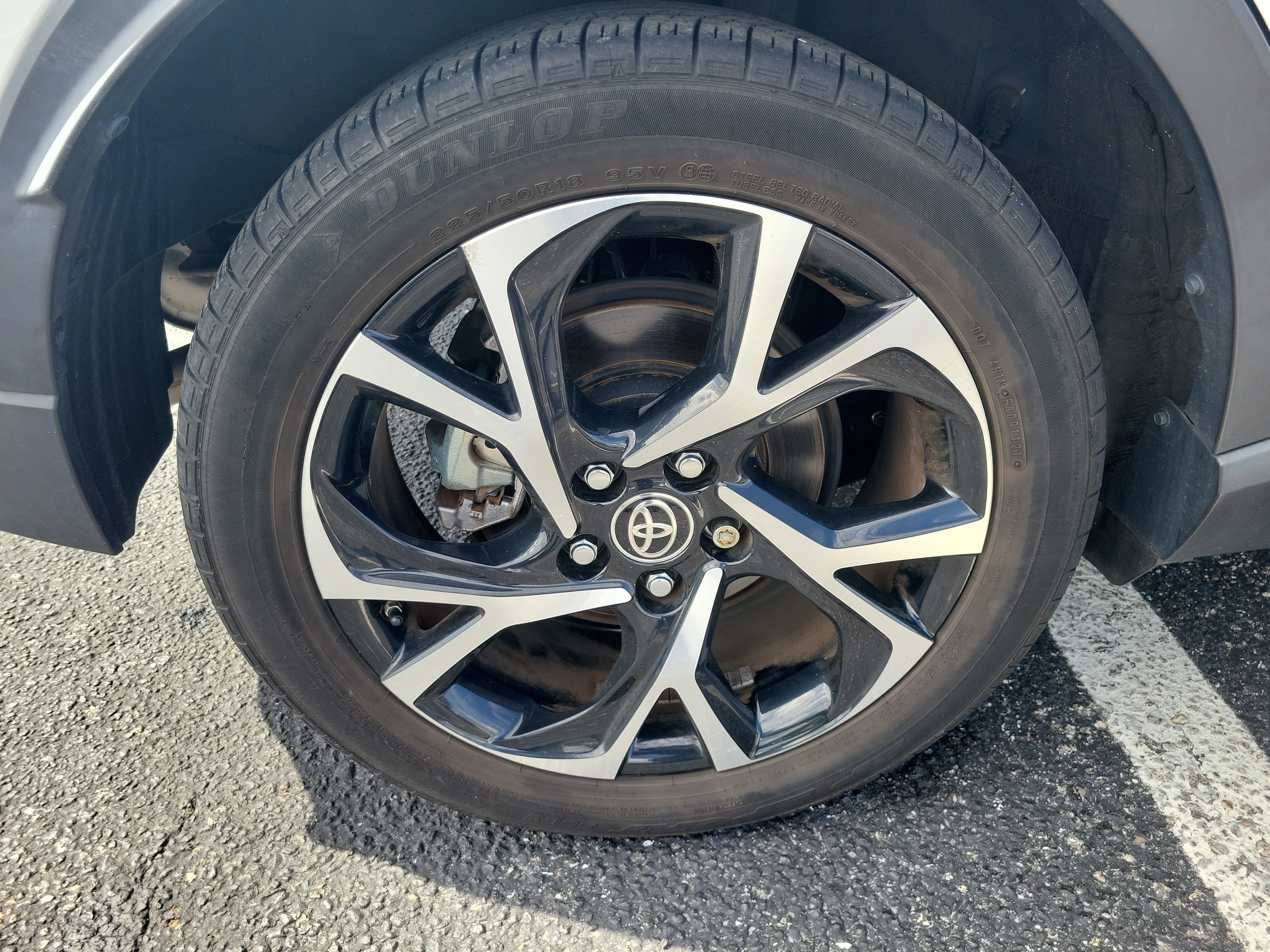 2021 Toyota C-HR XLE