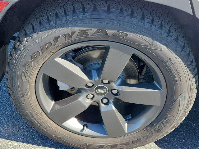 2024 Land Rover Defender 110 S