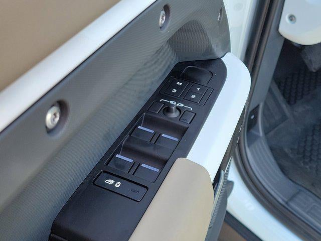 2024 Land Rover Defender 110 S