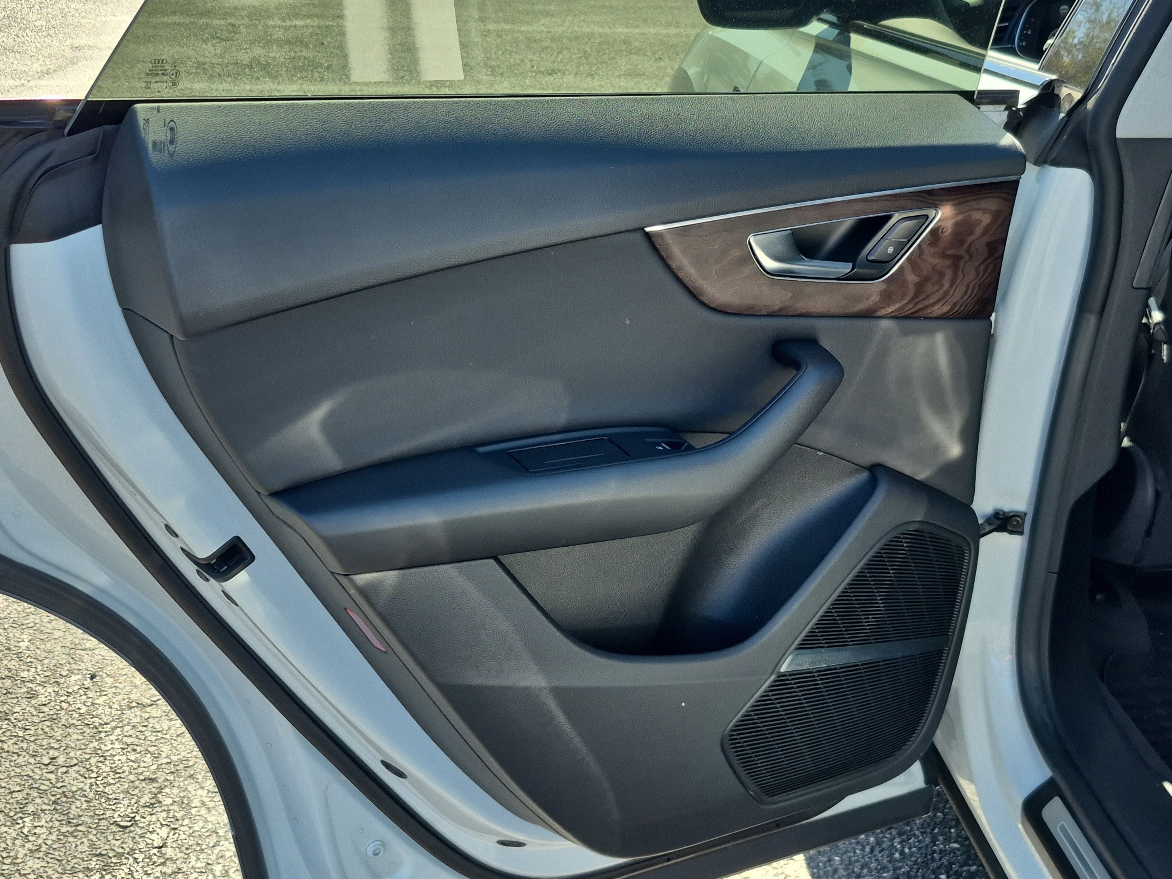 2020 Audi Q8 55 Premium Plus