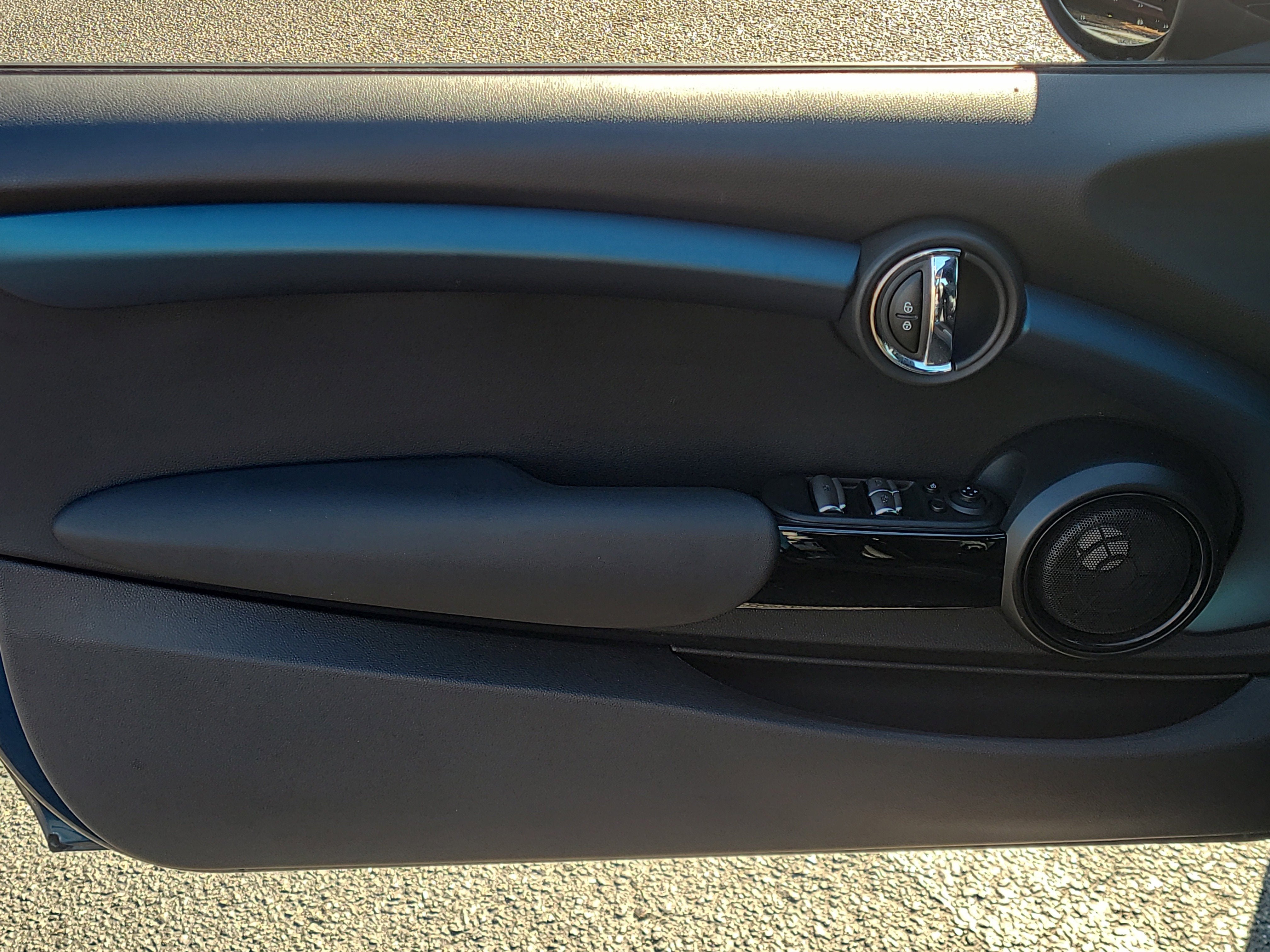 2011 MINI Hardtop 2 Door Cooper