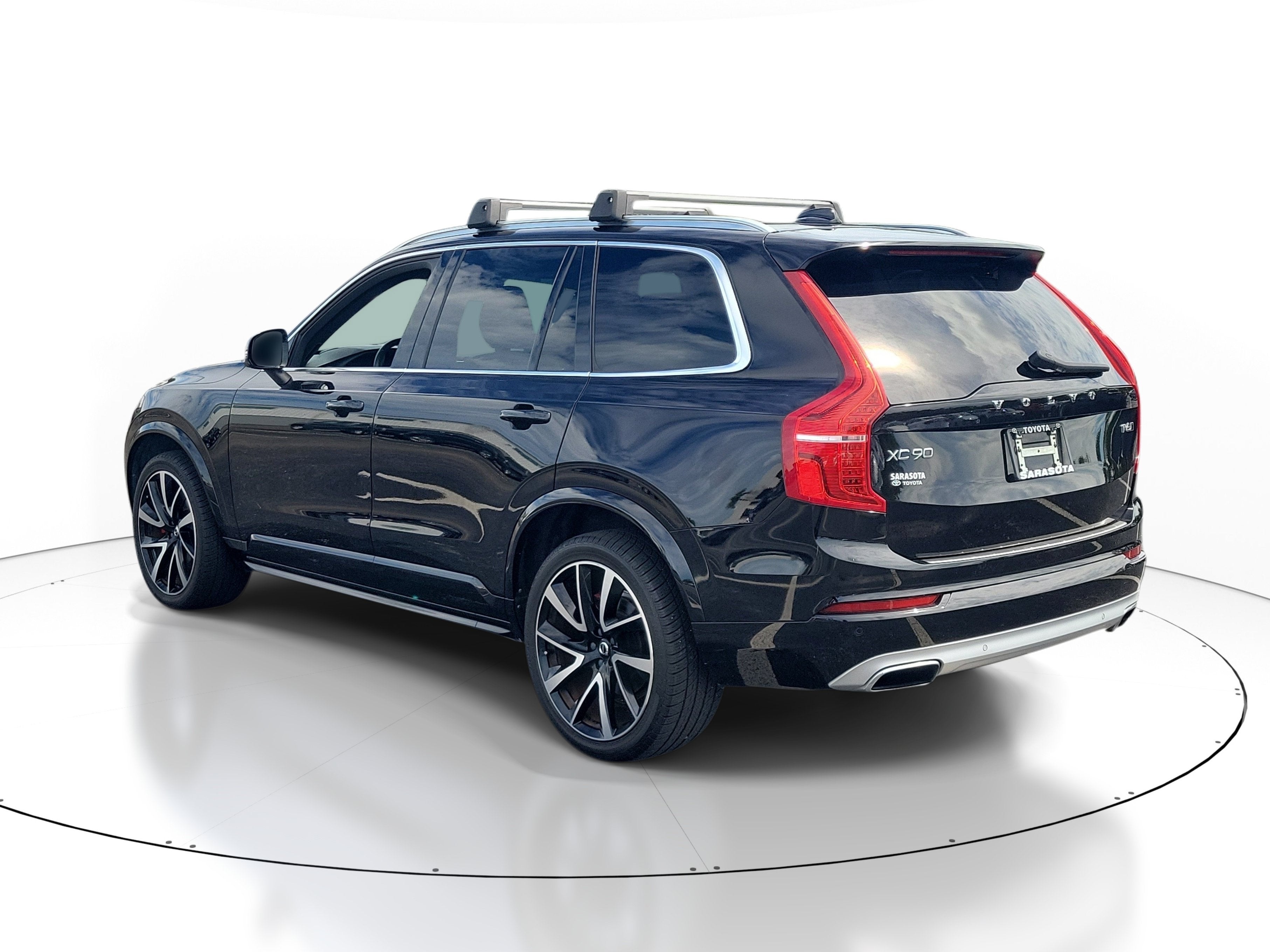 2020 Volvo XC90 T6 Momentum