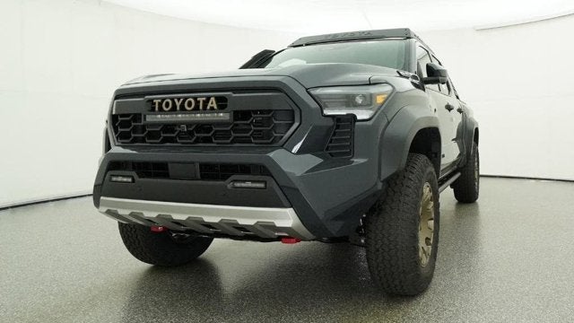 2026 Toyota Tacoma i-FORCE MAX Tacoma Trailhunter