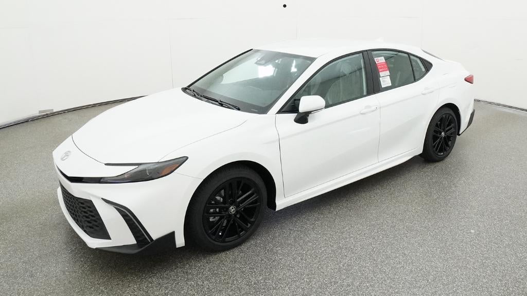2026 Toyota Camry SE Hybrid's photo