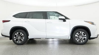 2026 Toyota Highlander Hybrid XLE