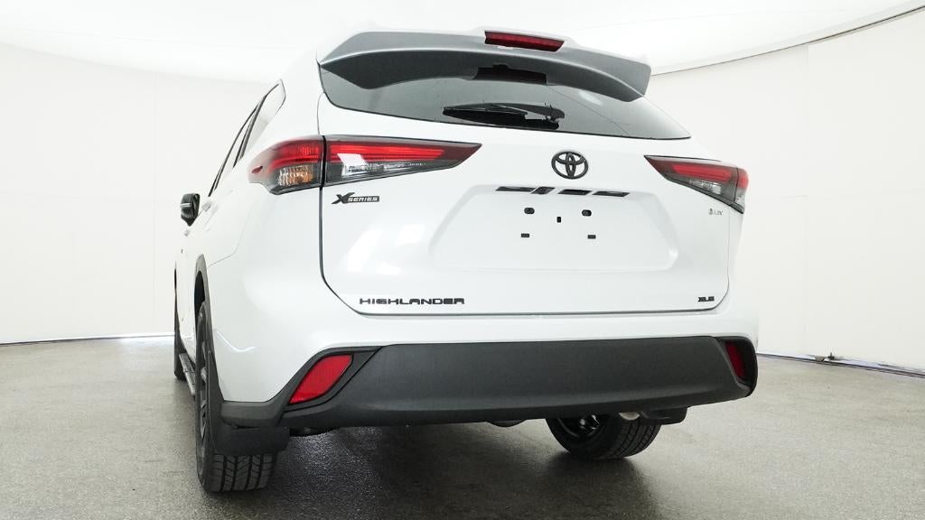 2026 Toyota Highlander Hybrid XLE