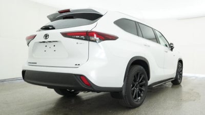 2026 Toyota Highlander Hybrid XLE