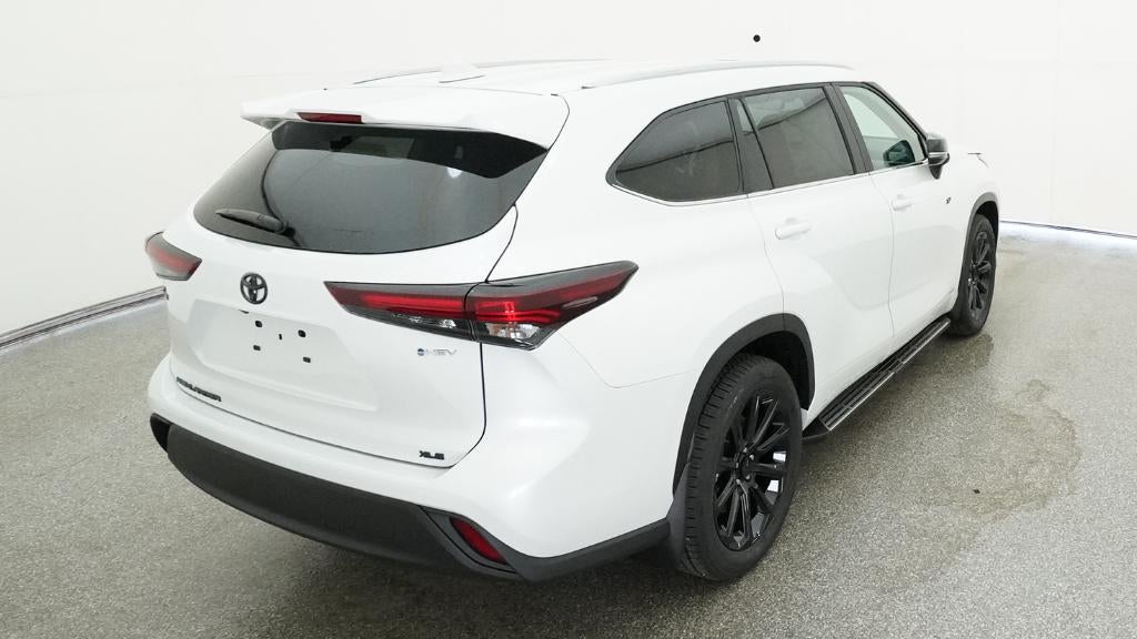 2026 Toyota Highlander Hybrid XLE