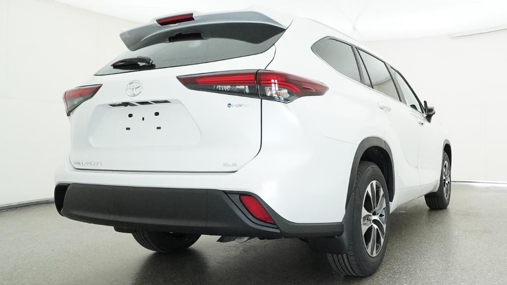 2026 Toyota Highlander Hybrid XLE