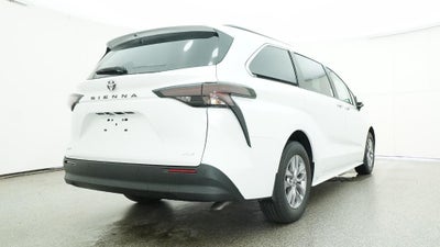2026 Toyota Sienna XLE