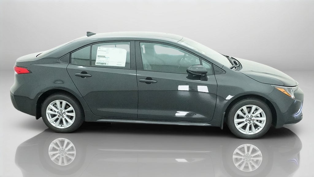2027 Toyota Corolla LE