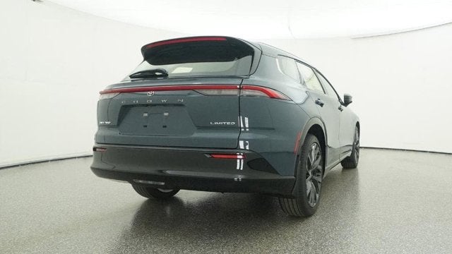 2025 Toyota Toyota Crown Signia Limited