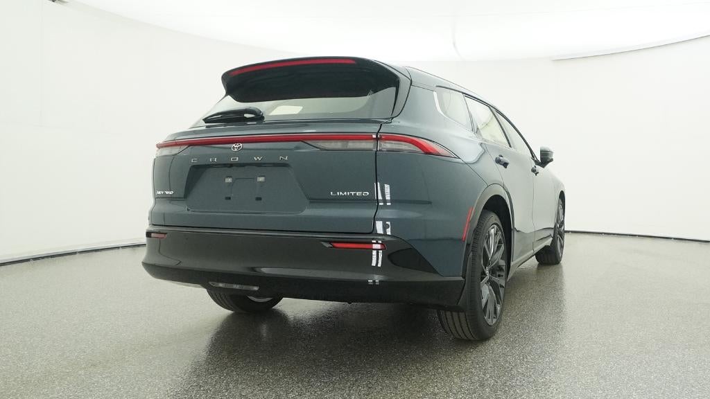 2025 Toyota Toyota Crown Signia Limited