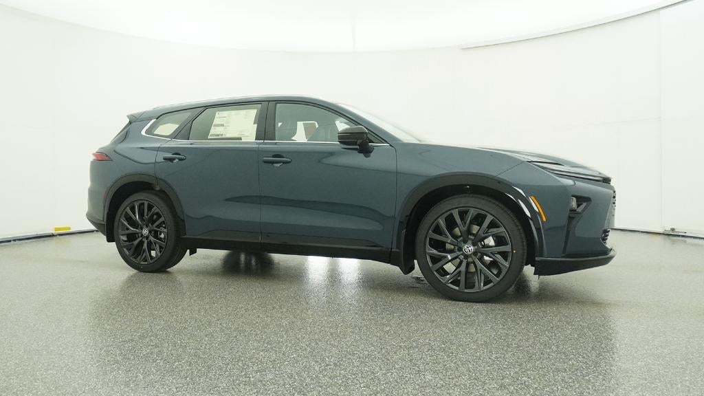 2025 Toyota Toyota Crown Signia Limited