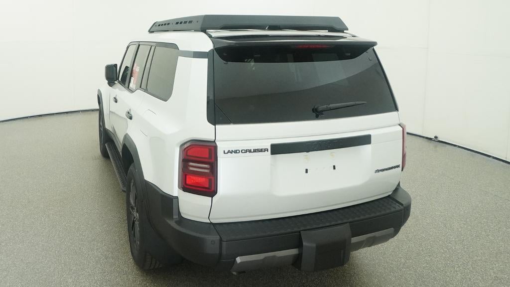 2027 Toyota Land Cruiser 4WD (Natl)