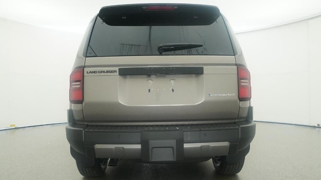 2027 Toyota Land Cruiser 4WD (Natl)