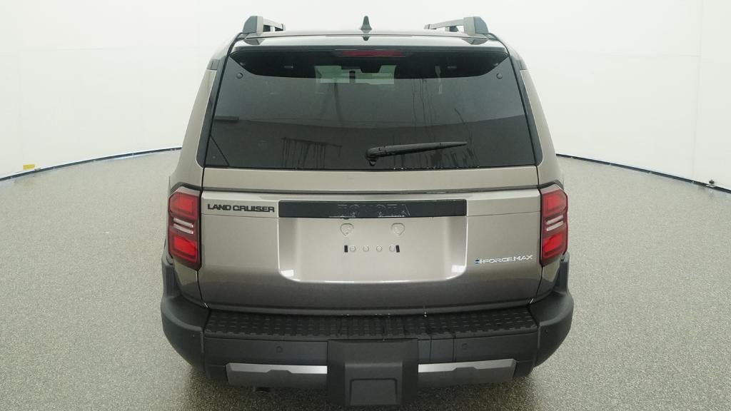 2027 Toyota Land Cruiser 4WD (Natl)