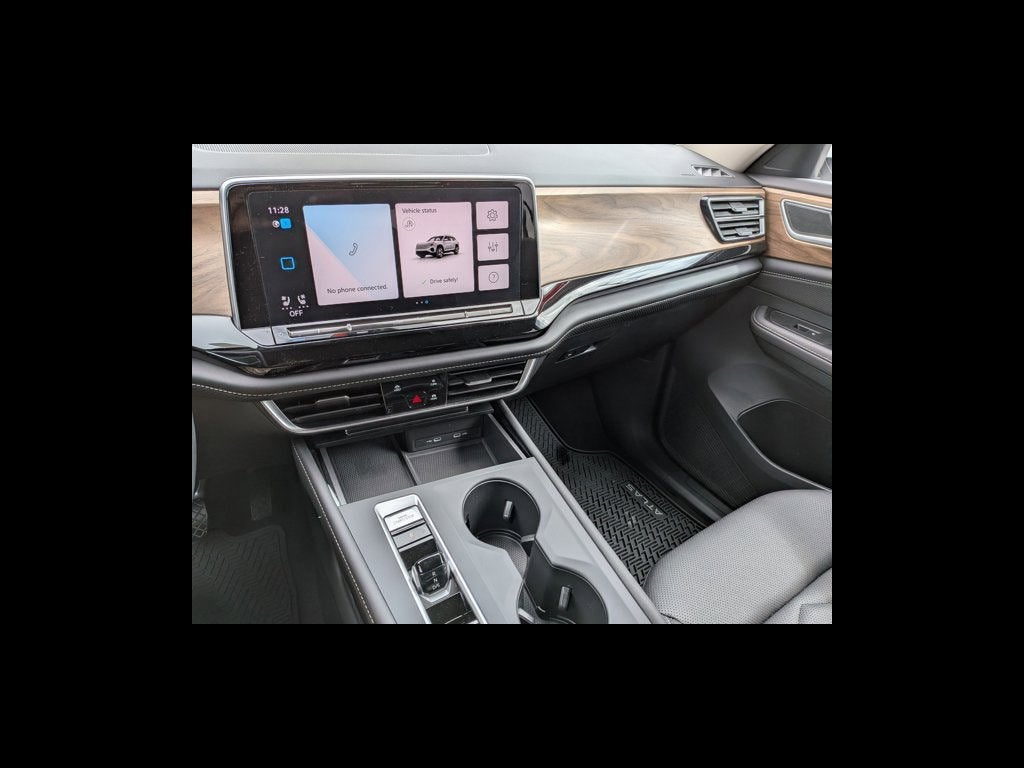 2024 Volkswagen Atlas 2.0T SE