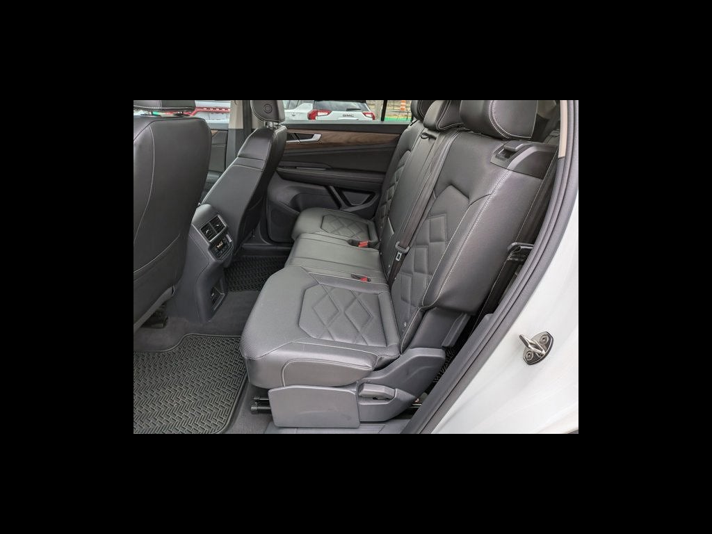 2024 Volkswagen Atlas 2.0T SE