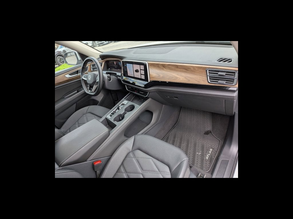 2024 Volkswagen Atlas 2.0T SE
