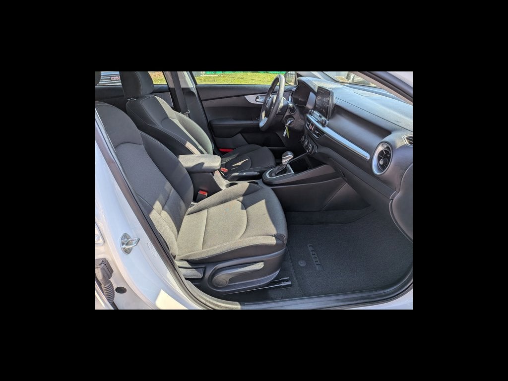 2023 Kia Forte LX