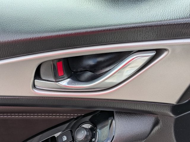 2018 Mazda Mazda3 5-Door Touring