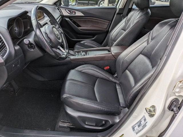 2018 Mazda Mazda3 5-Door Touring