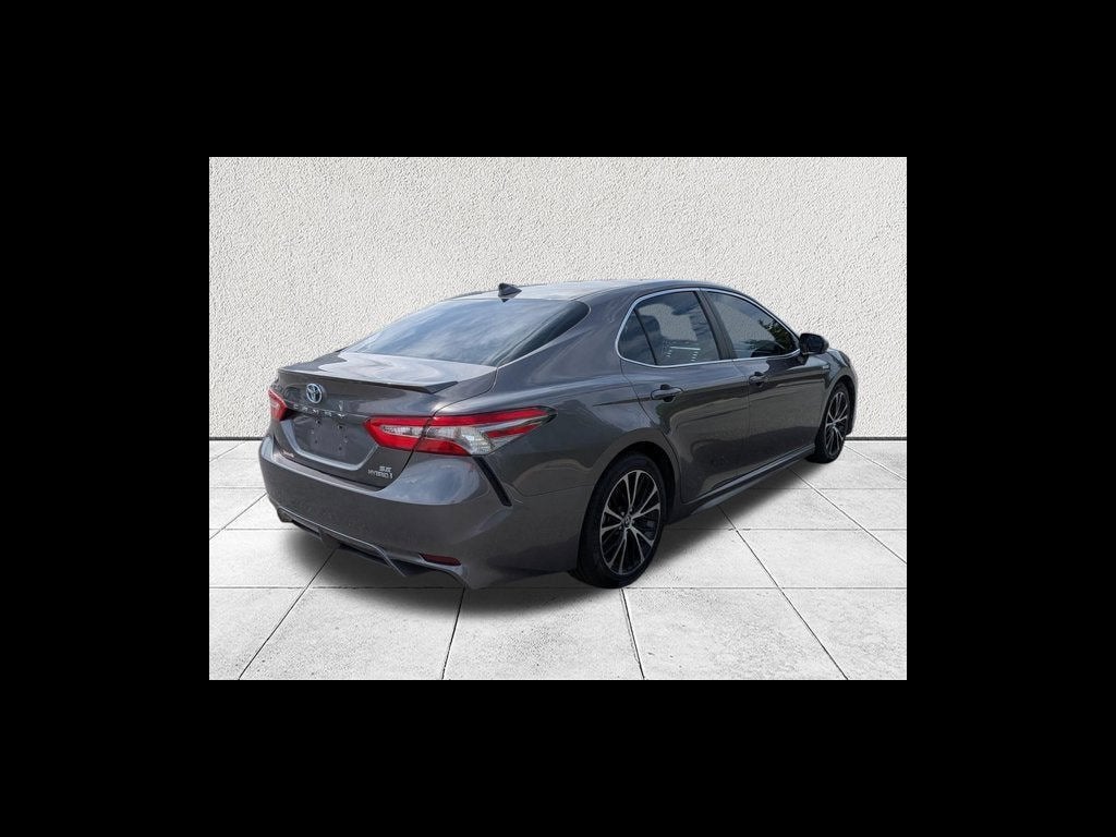 2018 Toyota Camry Hybrid LE