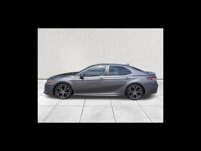 2018 Toyota Camry Hybrid LE